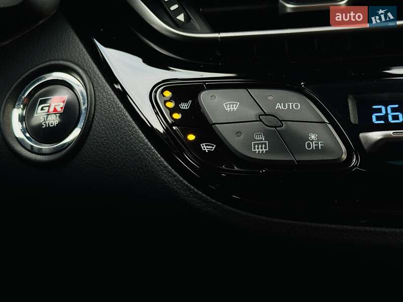 Позашляховик / Кросовер Toyota C-HR 2021 в Тернополі