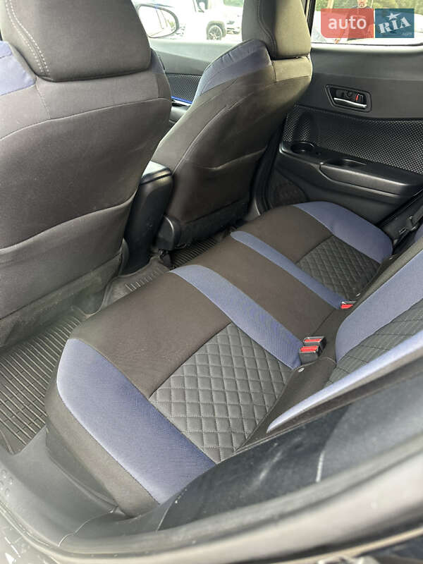 Внедорожник / Кроссовер Toyota C-HR 2020 в Киеве