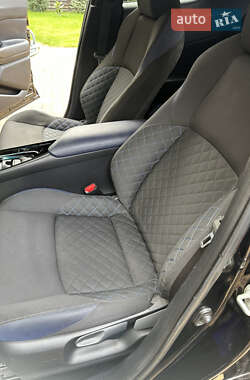 Внедорожник / Кроссовер Toyota C-HR 2020 в Киеве