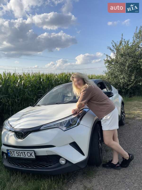 Внедорожник / Кроссовер Toyota C-HR 2018 в Херсоне