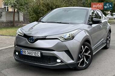Позашляховик / Кросовер Toyota C-HR 2017 в Києві