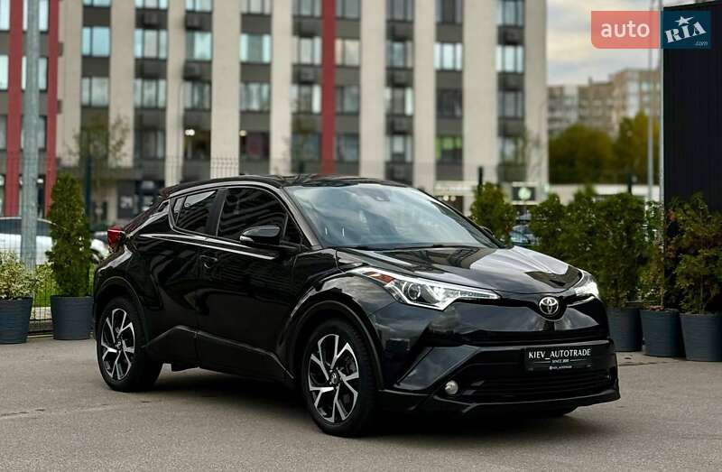 Внедорожник / Кроссовер Toyota C-HR 2017 в Киеве