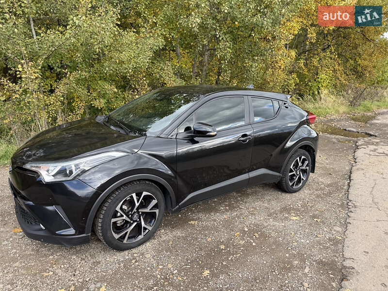 Внедорожник / Кроссовер Toyota C-HR 2018 в Трускавце