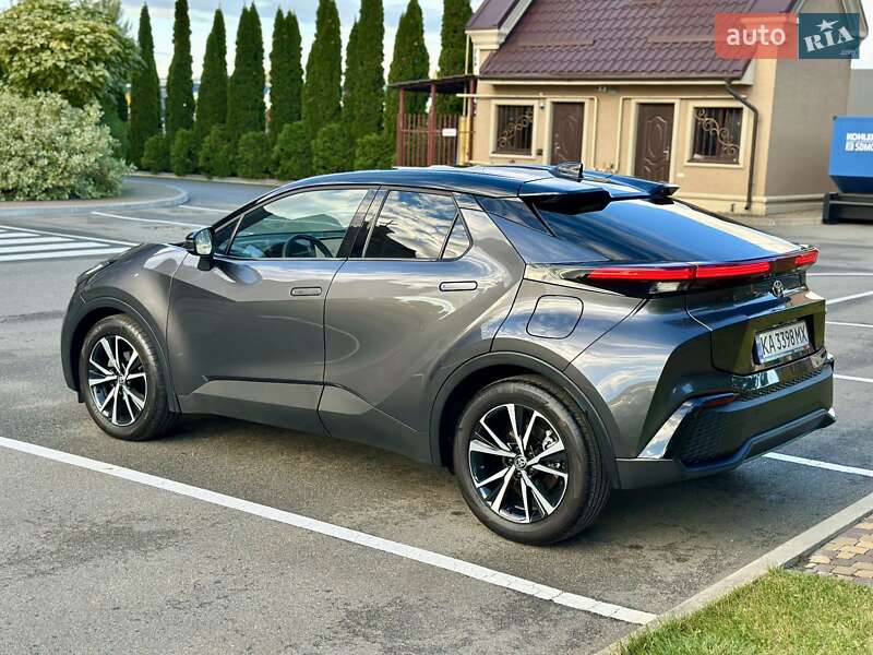 Внедорожник / Кроссовер Toyota C-HR 2024 в Киеве