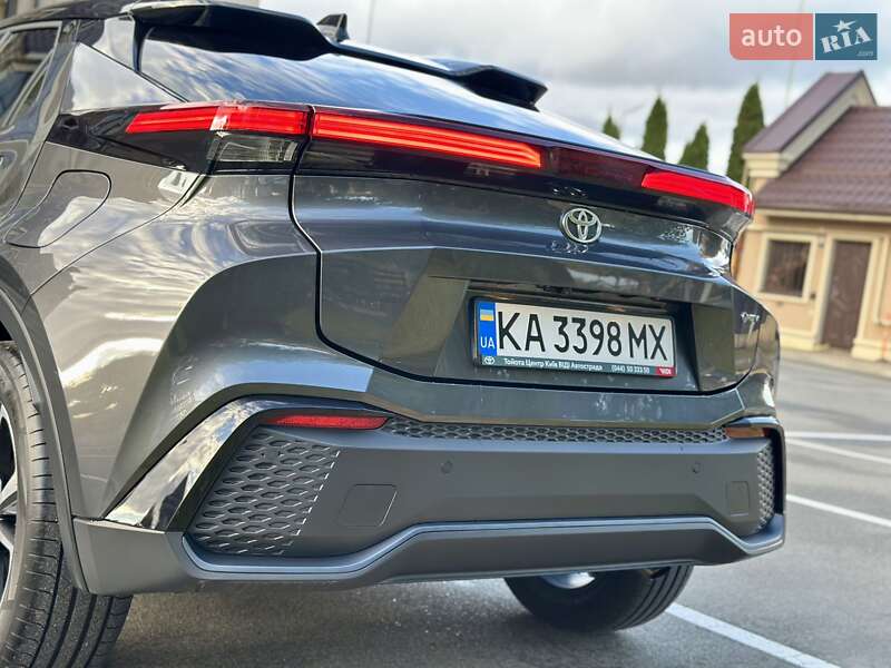 Внедорожник / Кроссовер Toyota C-HR 2024 в Киеве