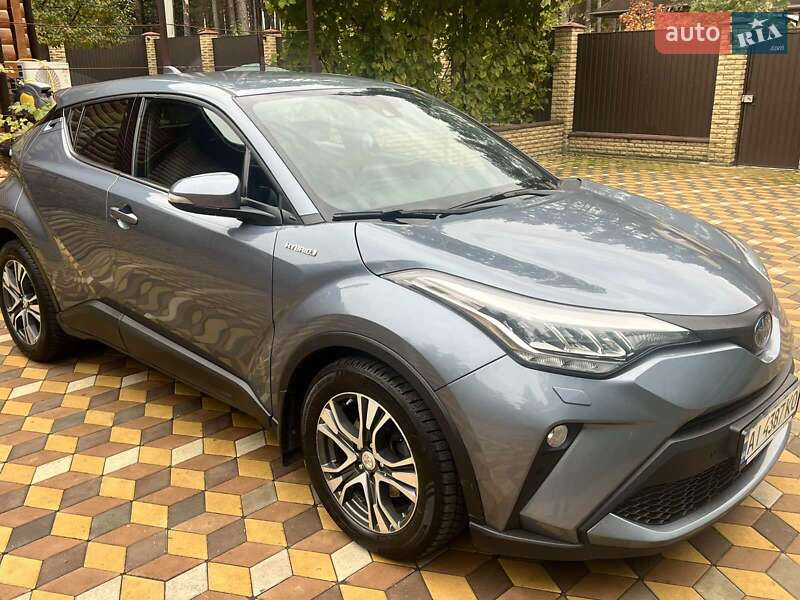 Позашляховик / Кросовер Toyota C-HR 2019 в Бучі