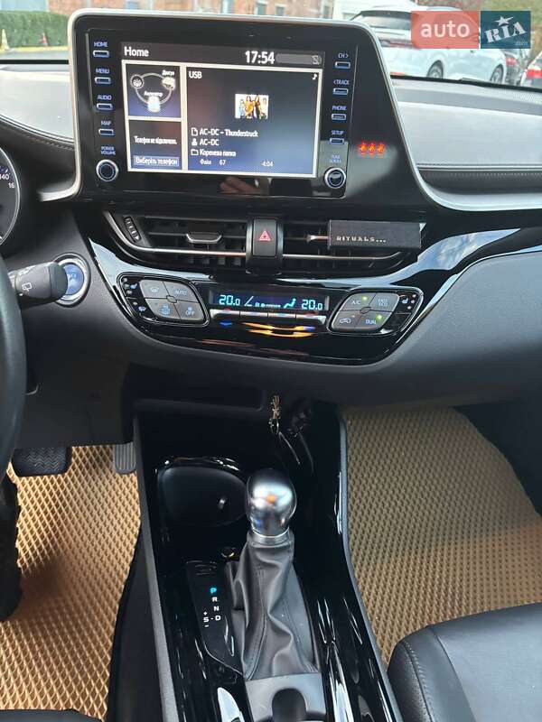Внедорожник / Кроссовер Toyota C-HR 2019 в Черновцах фото 17 Внедорожник / Кроссовер Toyota C-HR 2019 в Черновцах
