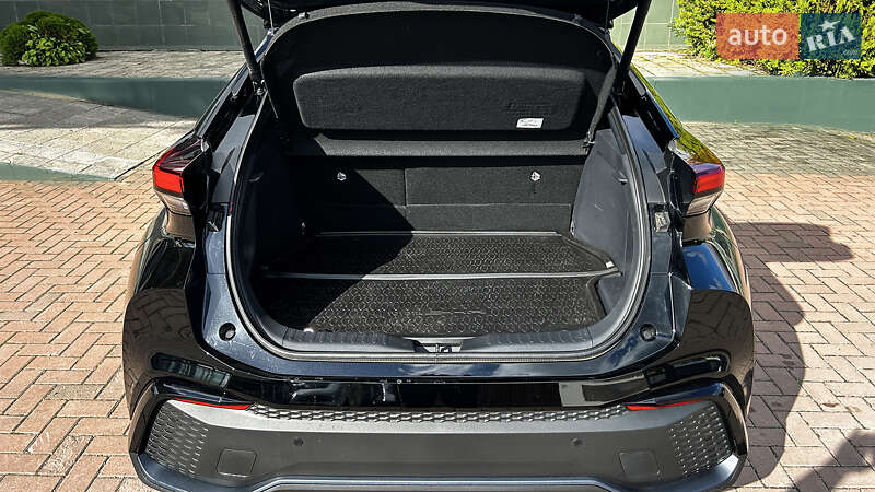 Внедорожник / Кроссовер Toyota C-HR 2024 в Черновцах фото 8 Внедорожник / Кроссовер Toyota C-HR 2024 в Черновцах