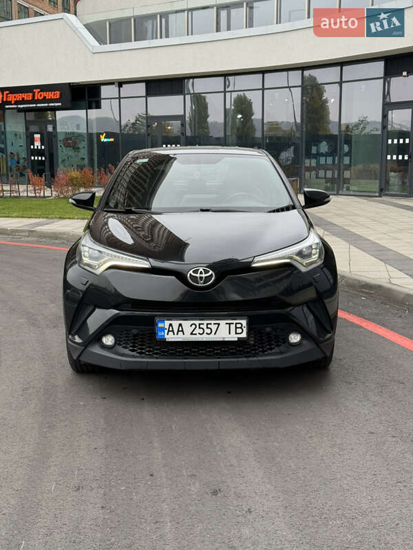 Внедорожник / Кроссовер Toyota C-HR 2018 в Киеве фото 3 Внедорожник / Кроссовер Toyota C-HR 2018 в Киеве