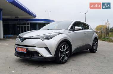 Позашляховик / Кросовер Toyota C-HR 2019 в Києві