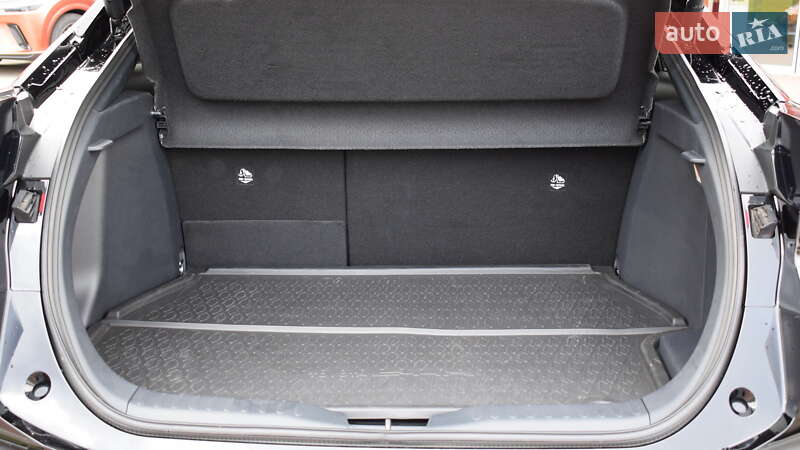 Внедорожник / Кроссовер Toyota C-HR 2023 в Житомире