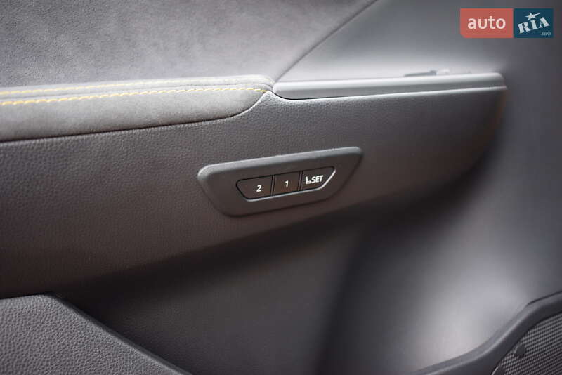 Внедорожник / Кроссовер Toyota C-HR 2023 в Житомире