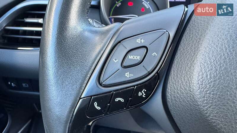 Позашляховик / Кросовер Toyota C-HR 2021 в Івано-Франківську