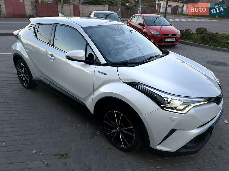 Позашляховик / Кросовер Toyota C-HR 2018 в Києві