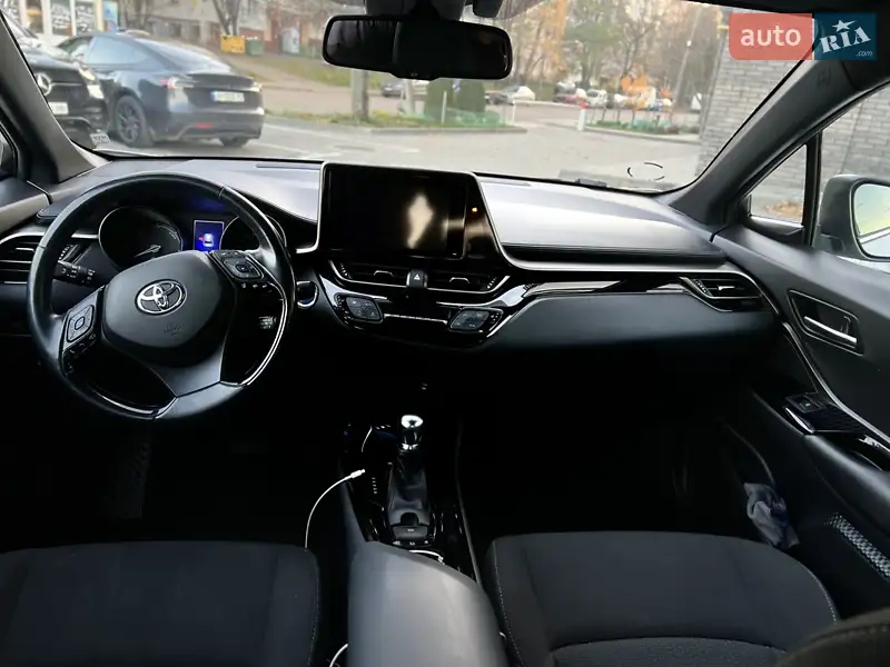Toyota C-HR 2018 VIN NMTKZ3BX40R143958 фото оголошення 20 з 49