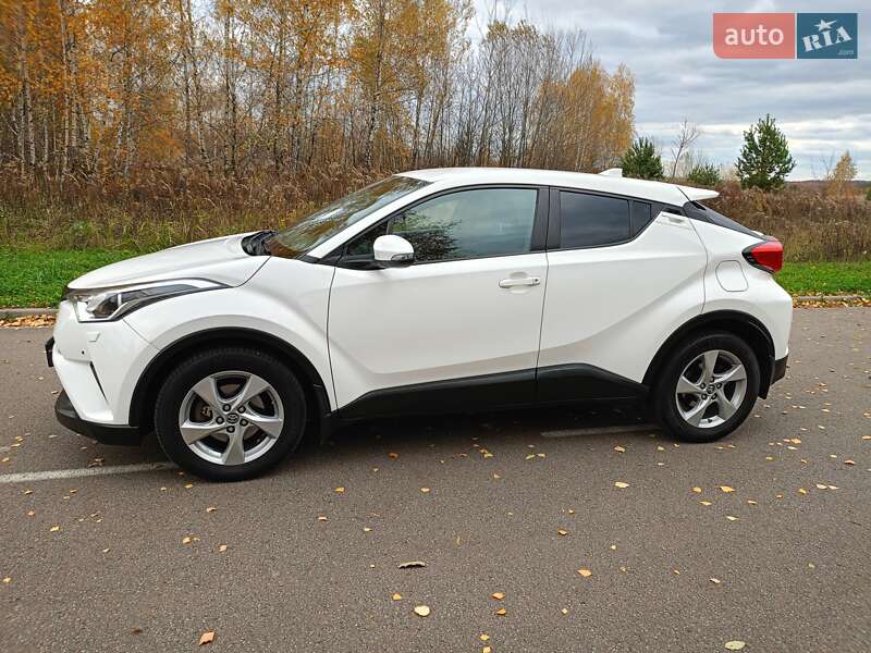 Позашляховик / Кросовер Toyota C-HR 2018 в Києві