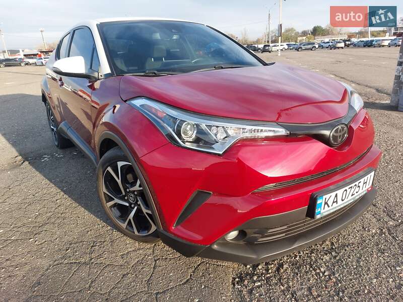 Позашляховик / Кросовер Toyota C-HR 2018 в Києві