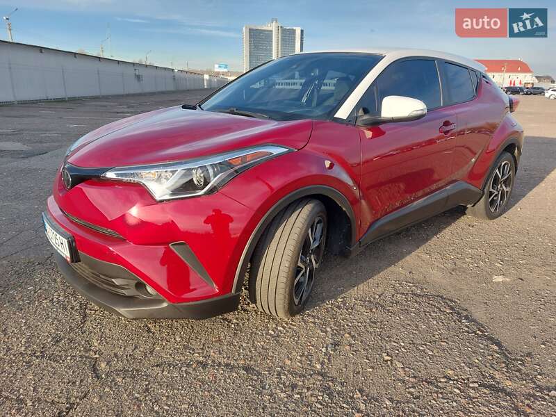 Позашляховик / Кросовер Toyota C-HR 2018 в Києві