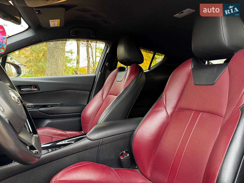 Внедорожник / Кроссовер Toyota C-HR 2019 в Киеве фото 19 Внедорожник / Кроссовер Toyota C-HR 2019 в Киеве