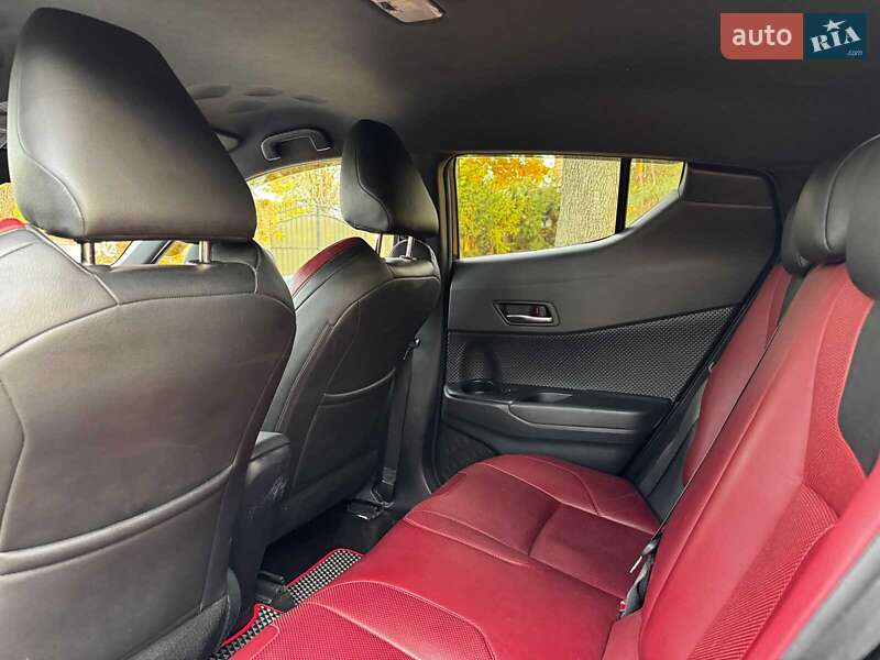 Внедорожник / Кроссовер Toyota C-HR 2019 в Киеве фото 26 Внедорожник / Кроссовер Toyota C-HR 2019 в Киеве