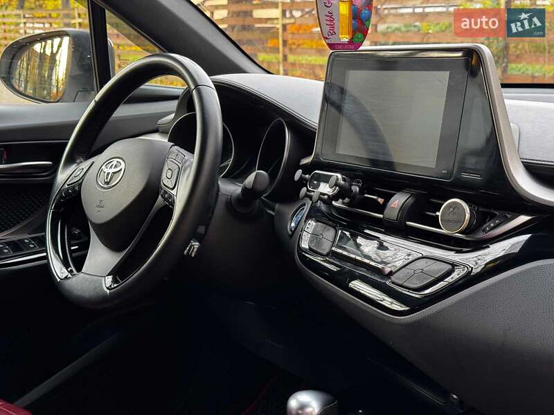 Внедорожник / Кроссовер Toyota C-HR 2019 в Киеве фото 31 Внедорожник / Кроссовер Toyota C-HR 2019 в Киеве