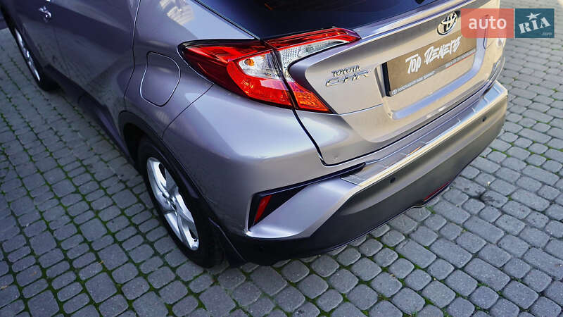 Внедорожник / Кроссовер Toyota C-HR 2017 в Львове фото 13 Внедорожник / Кроссовер Toyota C-HR 2017 в Львове