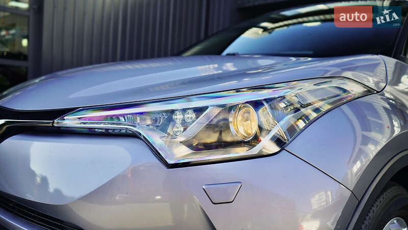 Внедорожник / Кроссовер Toyota C-HR 2017 в Львове фото 8 Внедорожник / Кроссовер Toyota C-HR 2017 в Львове