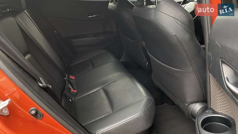 Внедорожник / Кроссовер Toyota C-HR 2019 в Одессе