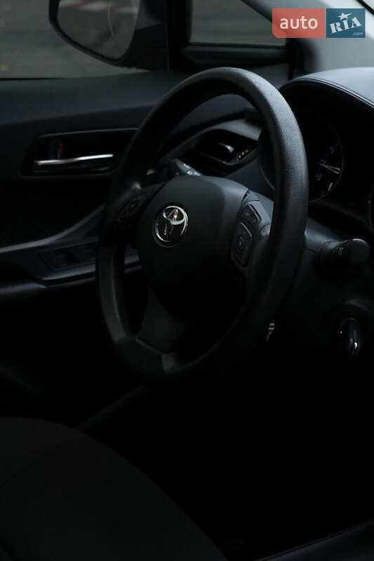 Позашляховик / Кросовер Toyota C-HR 2020 в Харкові