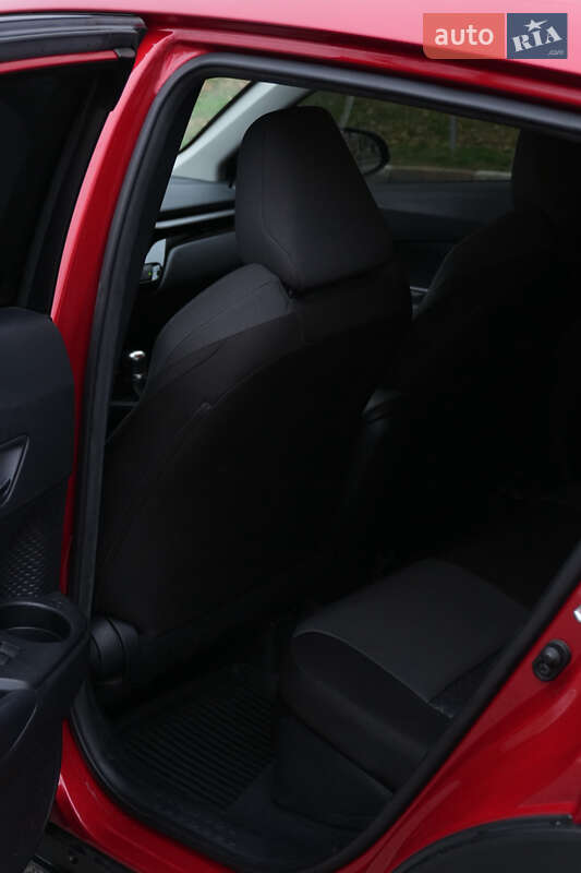 Позашляховик / Кросовер Toyota C-HR 2020 в Харкові