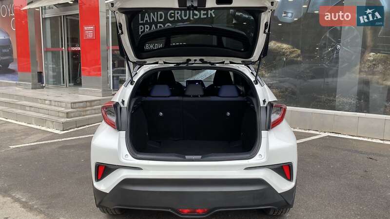 Внедорожник / Кроссовер Toyota C-HR 2018 в Одессе фото 13 Внедорожник / Кроссовер Toyota C-HR 2018 в Одессе