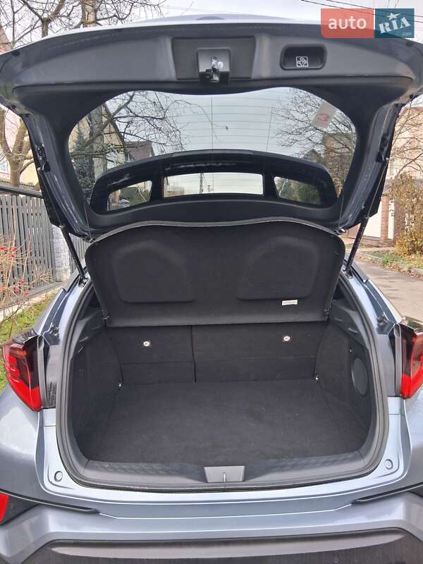 Внедорожник / Кроссовер Toyota C-HR 2020 в Львове