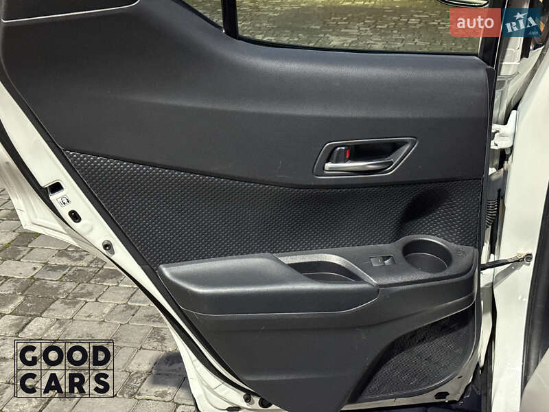 Позашляховик / Кросовер Toyota C-HR 2019 в Одесі