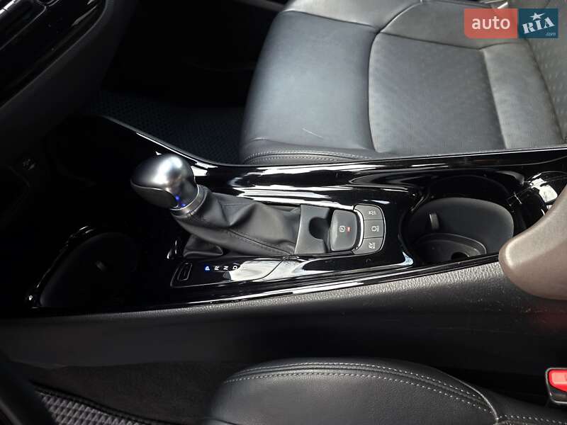 Внедорожник / Кроссовер Toyota C-HR 2019 в Одессе