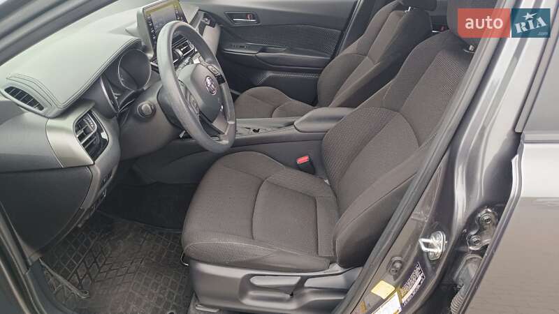 Позашляховик / Кросовер Toyota C-HR 2018 в Києві