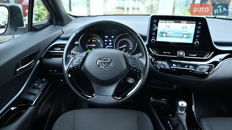 Внедорожник / Кроссовер Toyota C-HR 2020 в Киеве фото 9 Внедорожник / Кроссовер Toyota C-HR 2020 в Киеве