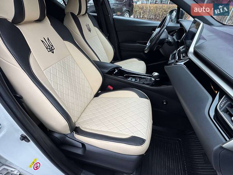 Внедорожник / Кроссовер Toyota C-HR 2019 в Киеве фото 11 Внедорожник / Кроссовер Toyota C-HR 2019 в Киеве