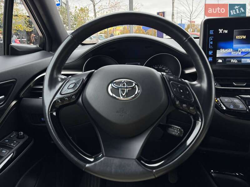 Внедорожник / Кроссовер Toyota C-HR 2019 в Киеве фото 14 Внедорожник / Кроссовер Toyota C-HR 2019 в Киеве