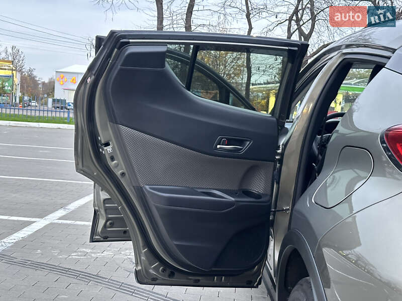 Внедорожник / Кроссовер Toyota C-HR 2020 в Одессе фото 28 Внедорожник / Кроссовер Toyota C-HR 2020 в Одессе