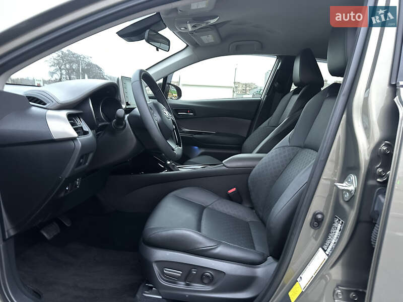 Внедорожник / Кроссовер Toyota C-HR 2020 в Одессе фото 45 Внедорожник / Кроссовер Toyota C-HR 2020 в Одессе