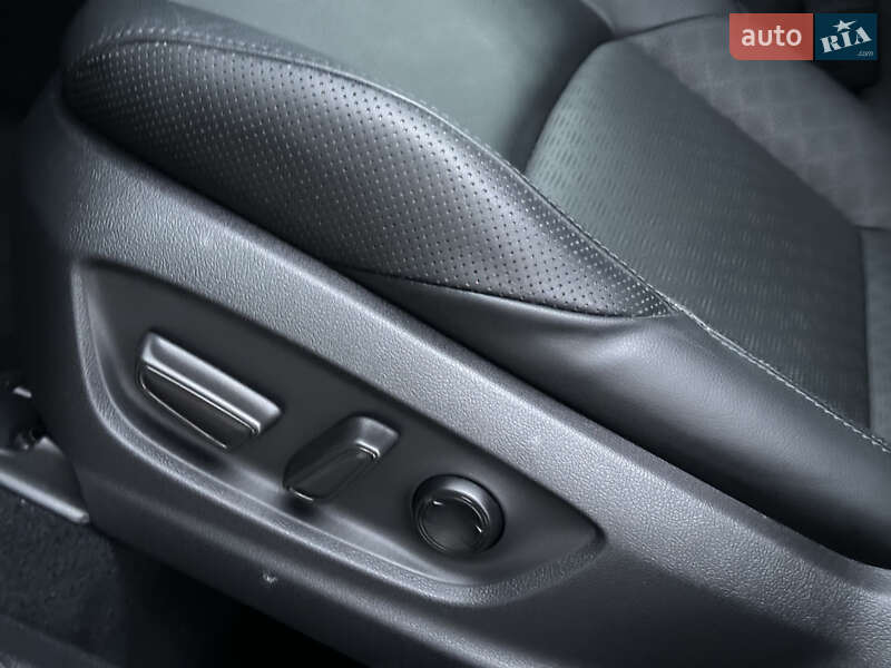 Внедорожник / Кроссовер Toyota C-HR 2020 в Одессе фото 46 Внедорожник / Кроссовер Toyota C-HR 2020 в Одессе