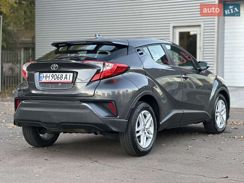 Внедорожник / Кроссовер Toyota C-HR 2020 в Одессе фото 12 Внедорожник / Кроссовер Toyota C-HR 2020 в Одессе