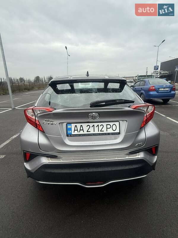 Внедорожник / Кроссовер Toyota C-HR 2016 в Киеве фото 6 Внедорожник / Кроссовер Toyota C-HR 2016 в Киеве