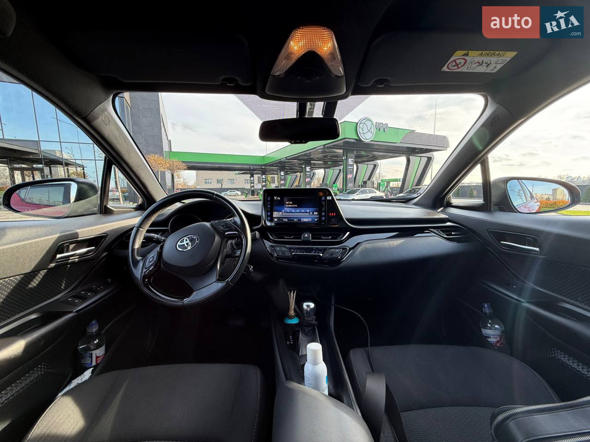 2017 Toyota C-HR - мініатюра 13