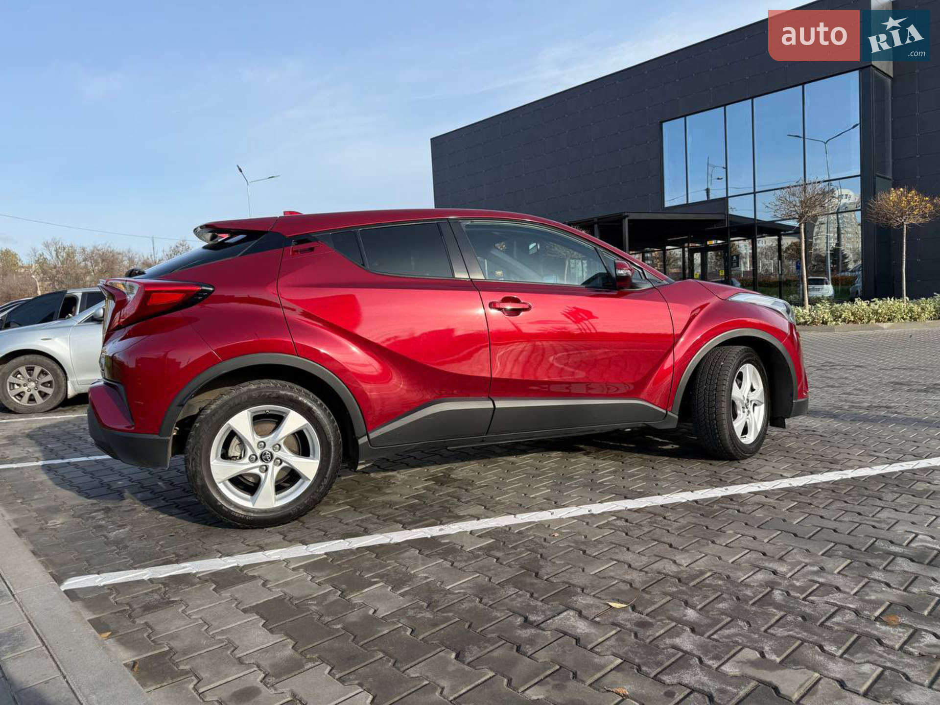 2017 Toyota C-HR - мініатюра 3