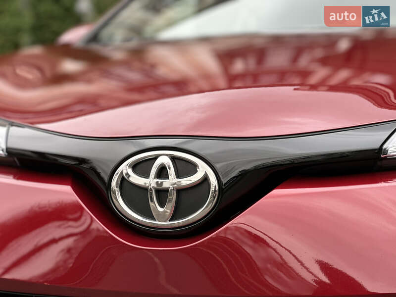 Внедорожник / Кроссовер Toyota C-HR 2018 в Виннице