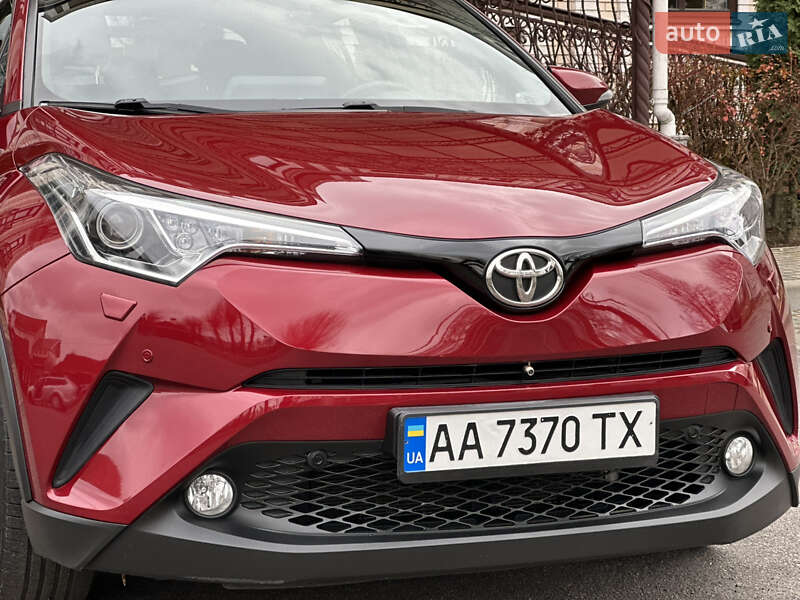 Внедорожник / Кроссовер Toyota C-HR 2018 в Виннице