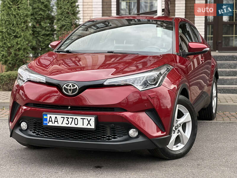 Внедорожник / Кроссовер Toyota C-HR 2018 в Виннице