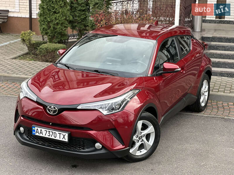 Внедорожник / Кроссовер Toyota C-HR 2018 в Виннице