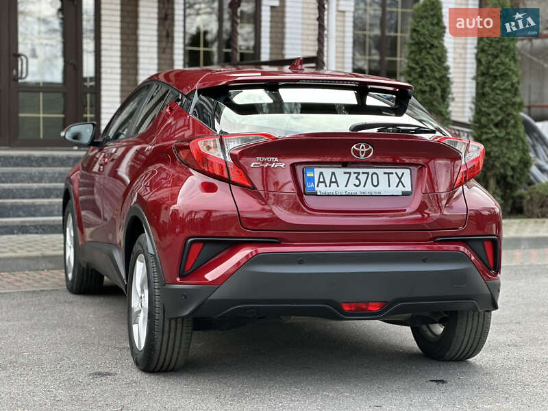 Внедорожник / Кроссовер Toyota C-HR 2018 в Виннице